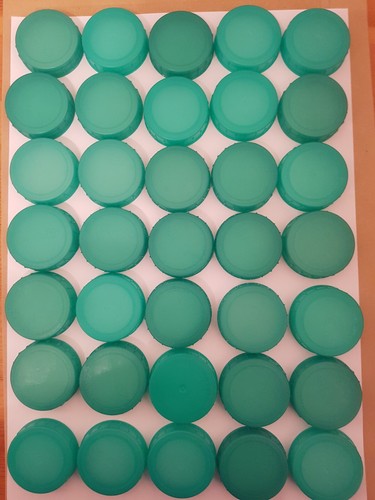 Green plastic screw top - 70,