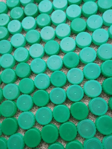 100 green plastic - 100, milk